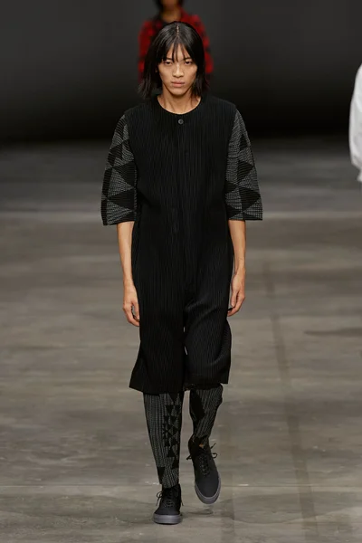 Look 35